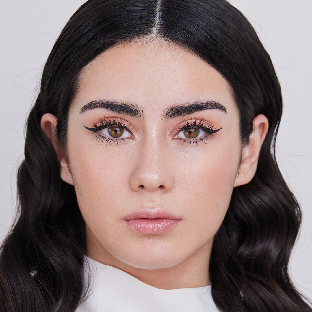 Kit delineador Wings Eyeliner Stamps edición “Graphic Eyeliner” – Negro Intenso